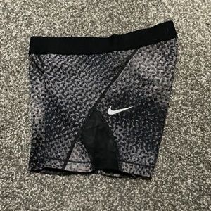 Women’s Nike pros